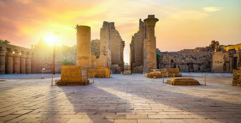 A-wonderful-picture-from-inside-the-Karnak-Temple