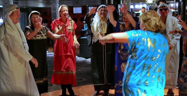 A-wonderful-picture-of-the-jalabiya-shows-on-the-cruise-trip