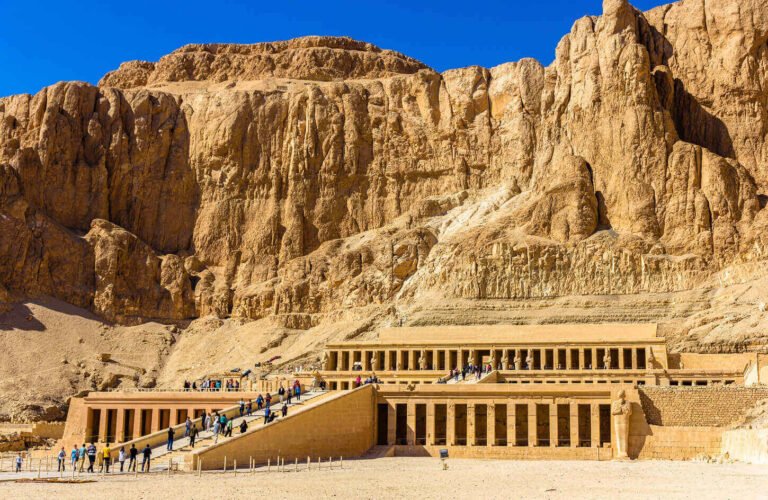 Facade-of-Hatshepsut-Temple