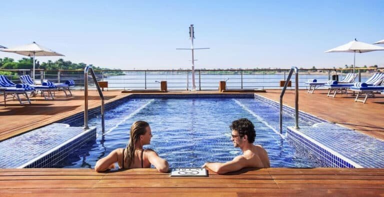 Very-nice-picture-of-the-couple-from-the-swimming-pool-on-the-deck-of-the-ship.